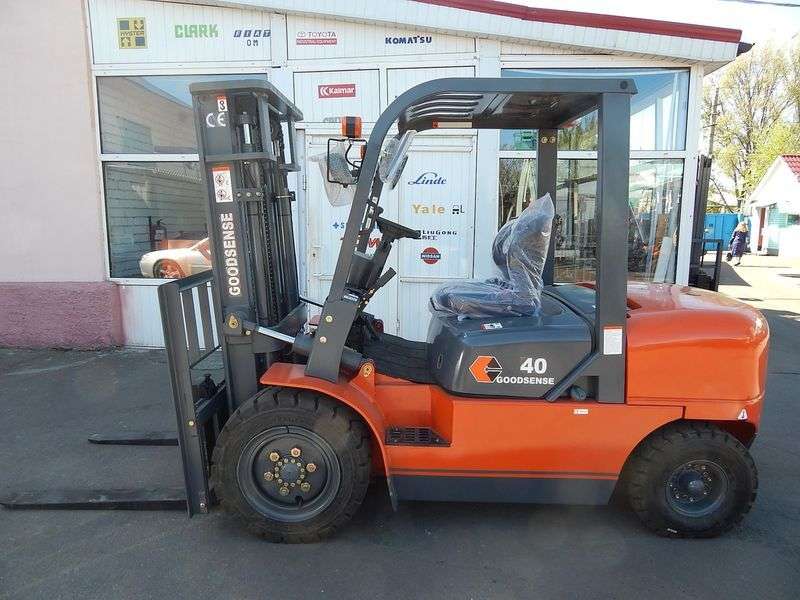 Naujas šakinis krautuvas GOODSENSE FD40