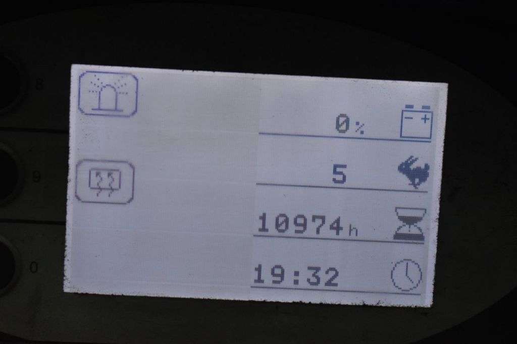 Šakinį krautuvą STILL RX60-25 parduodama aukcione-photo