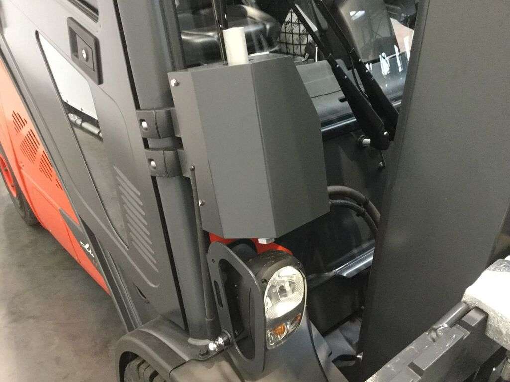 Naujas šakinis krautuvas LINDE H 35 D-02-photo