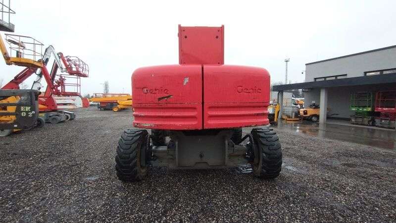 Teleskopinis keltuvas GENIE S85 - 27,74 m - 4x4 - diesel-photo