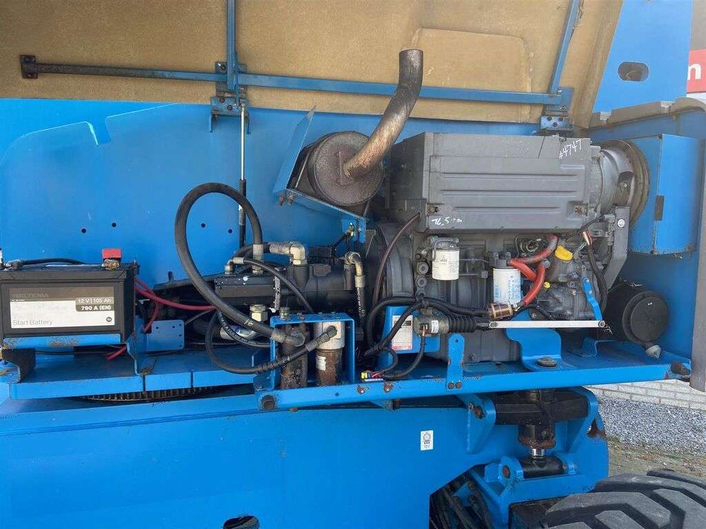 Teleskopinis keltuvas GENIE S-85 4x4-photo