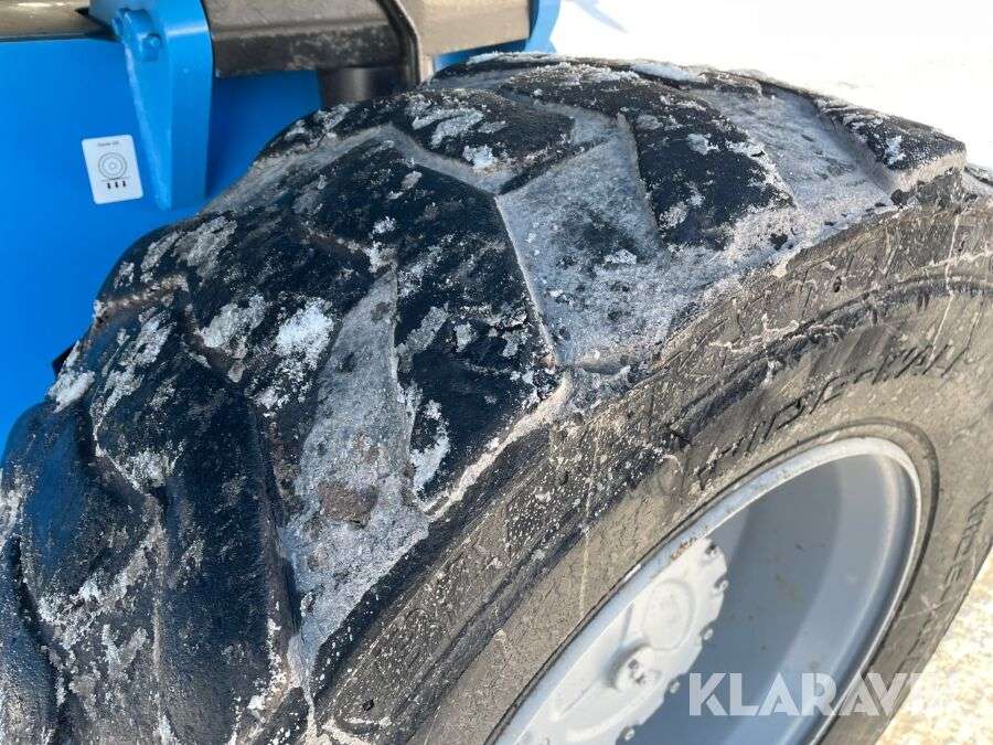 Teleskopinį keltuvą GENIE S-85 parduodama aukcione-photo