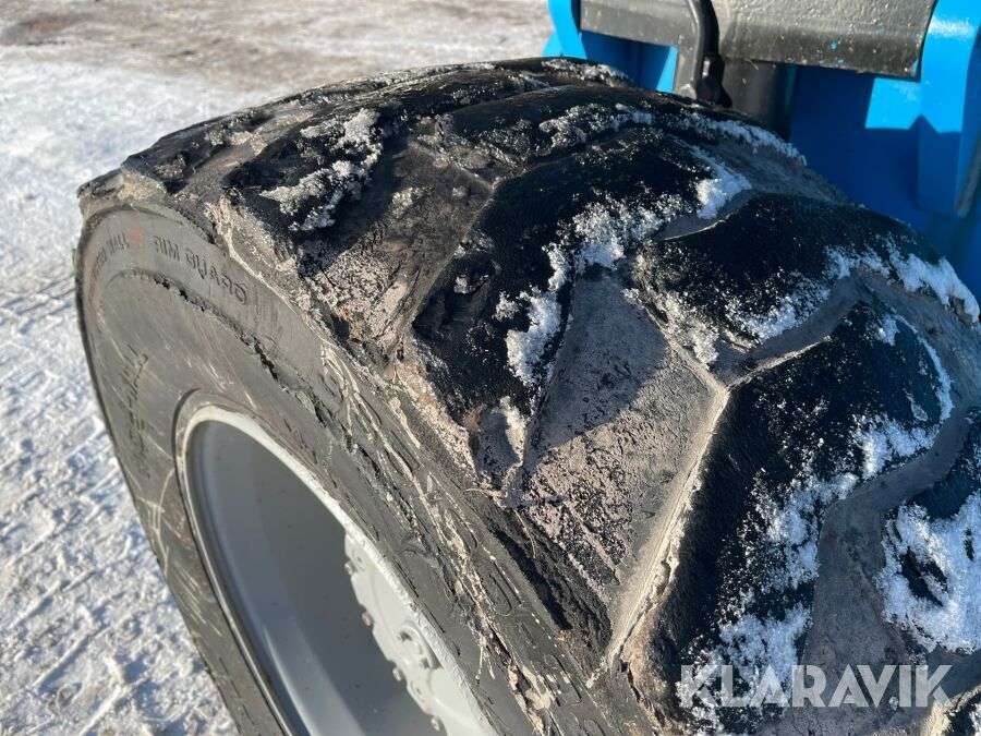 Teleskopinį keltuvą GENIE S-85 parduodama aukcione-photo