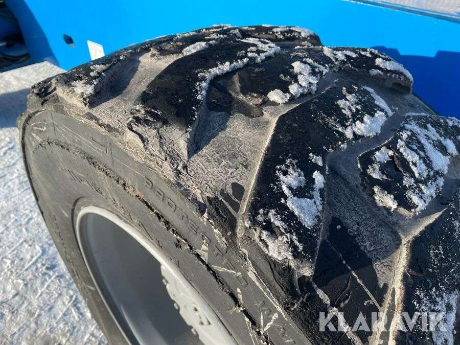 Teleskopinį keltuvą GENIE S-85 parduodama aukcione-photo