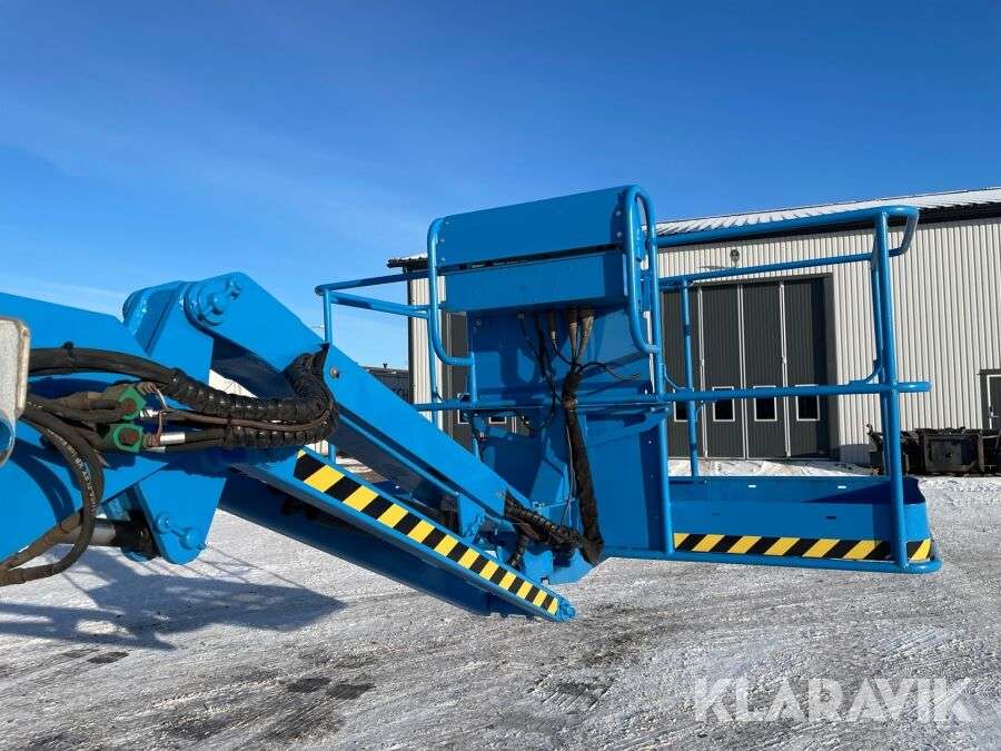 Teleskopinį keltuvą GENIE S-85 parduodama aukcione-photo