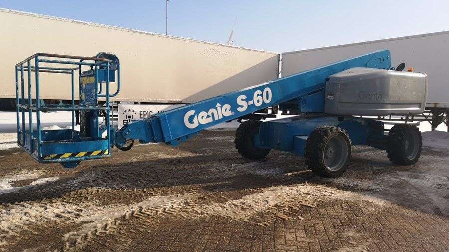 Teleskopinį keltuvą GENIE S60 parduodama aukcione-photo