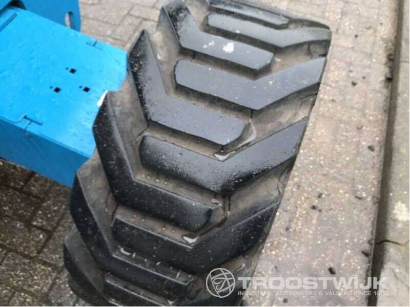 Teleskopinį keltuvą GENIE S65 parduodama aukcione-photo