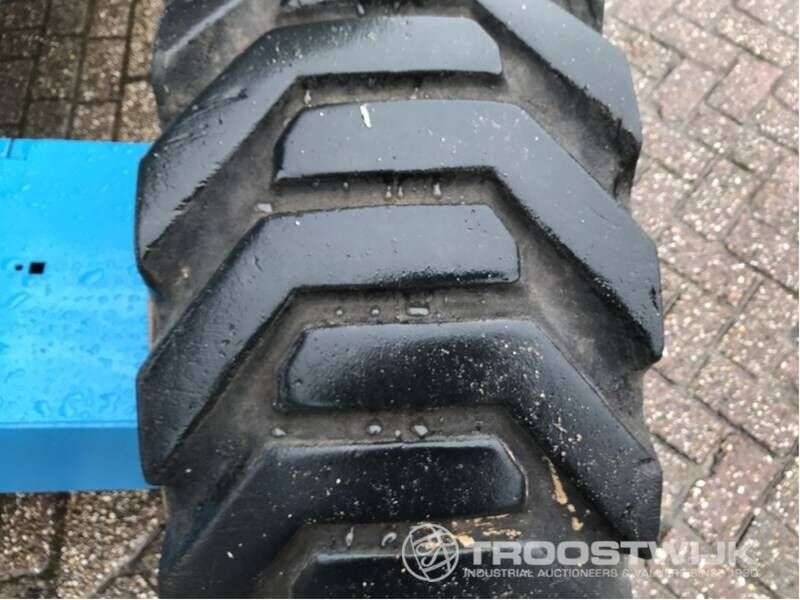 Teleskopinį keltuvą GENIE S65 parduodama aukcione-photo