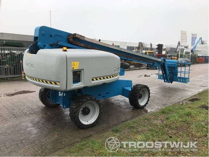 Teleskopinį keltuvą GENIE S65 parduodama aukcione-photo