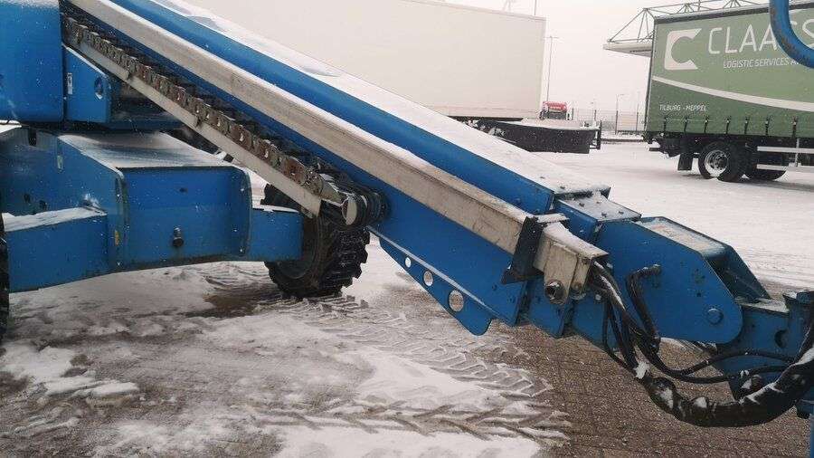 Teleskopinį keltuvą GENIE S60 parduodama aukcione-photo