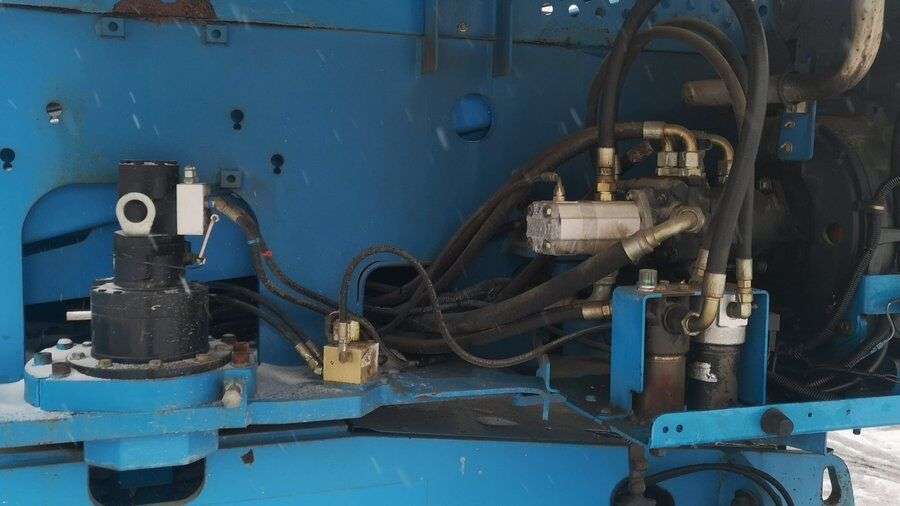 Teleskopinį keltuvą GENIE S60 parduodama aukcione-photo