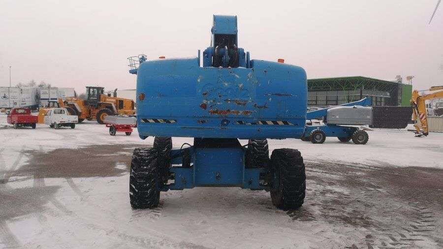 Teleskopinį keltuvą GENIE S60 parduodama aukcione-photo