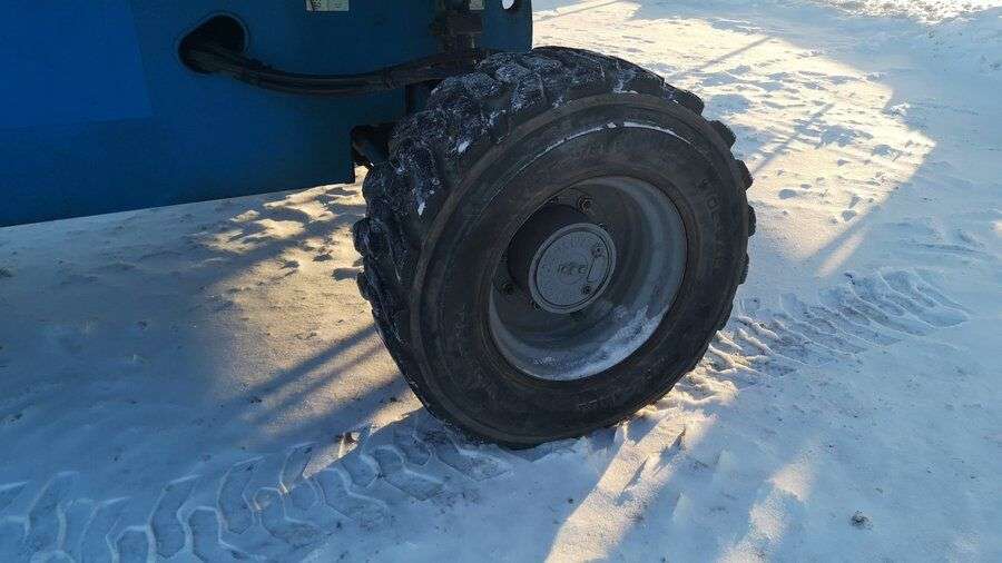 Teleskopinį keltuvą GENIE S45 parduodama aukcione-photo
