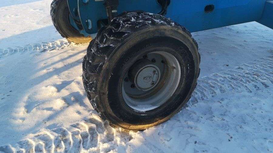 Teleskopinį keltuvą GENIE S45 parduodama aukcione-photo