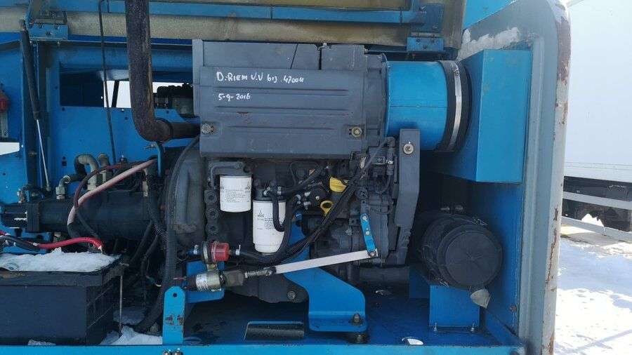 Teleskopinį keltuvą GENIE S45 parduodama aukcione-photo
