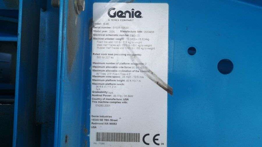 Teleskopinį keltuvą GENIE S45 parduodama aukcione-photo
