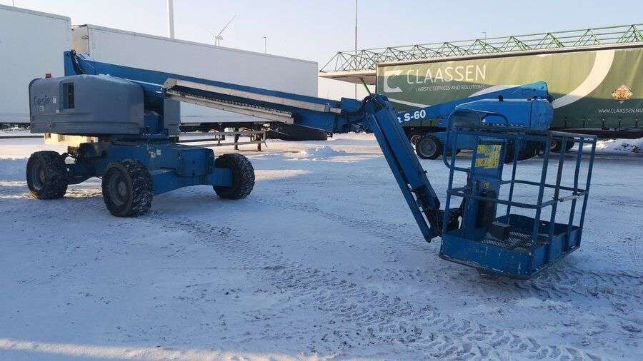 Teleskopinį keltuvą GENIE S45 parduodama aukcione-photo
