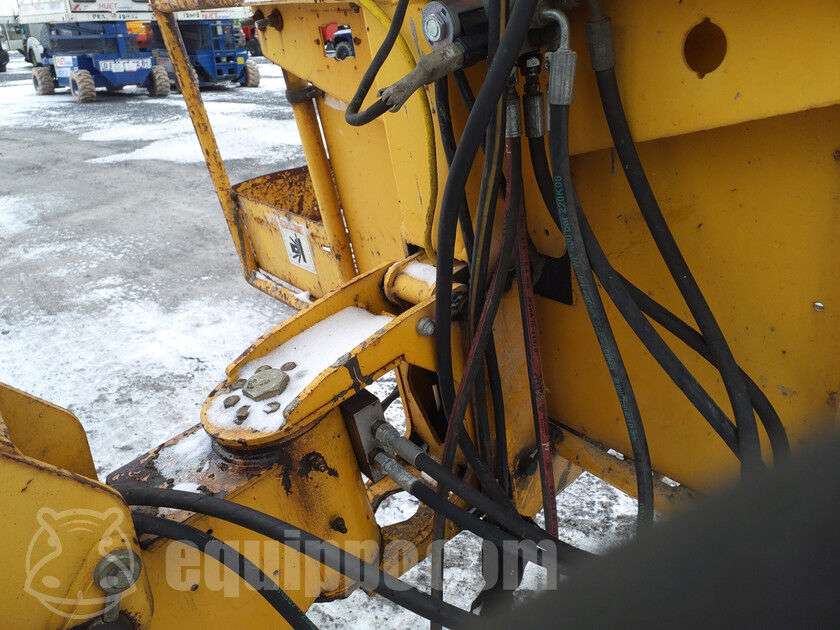 Teleskopinį keltuvą GENIE S-45 parduodama aukcione-photo