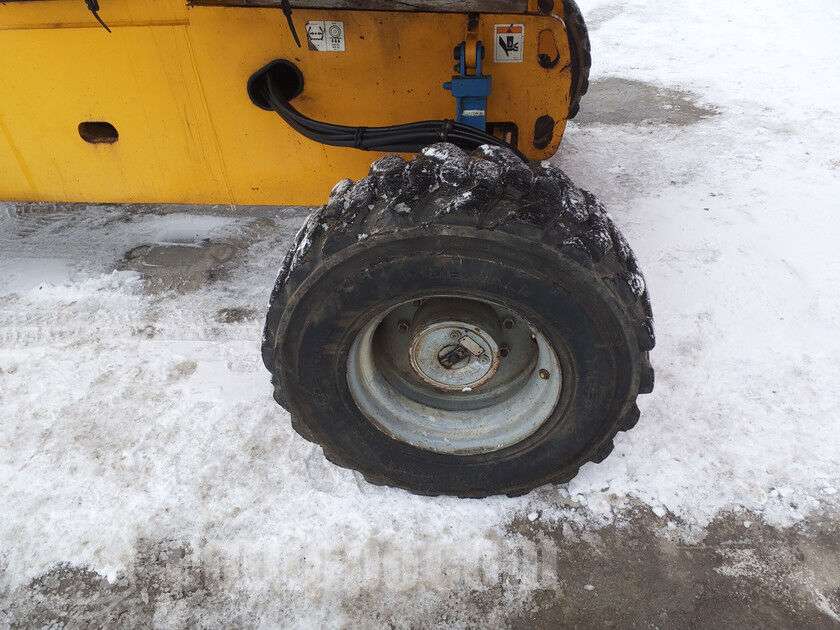 Teleskopinį keltuvą GENIE S-45 parduodama aukcione-photo