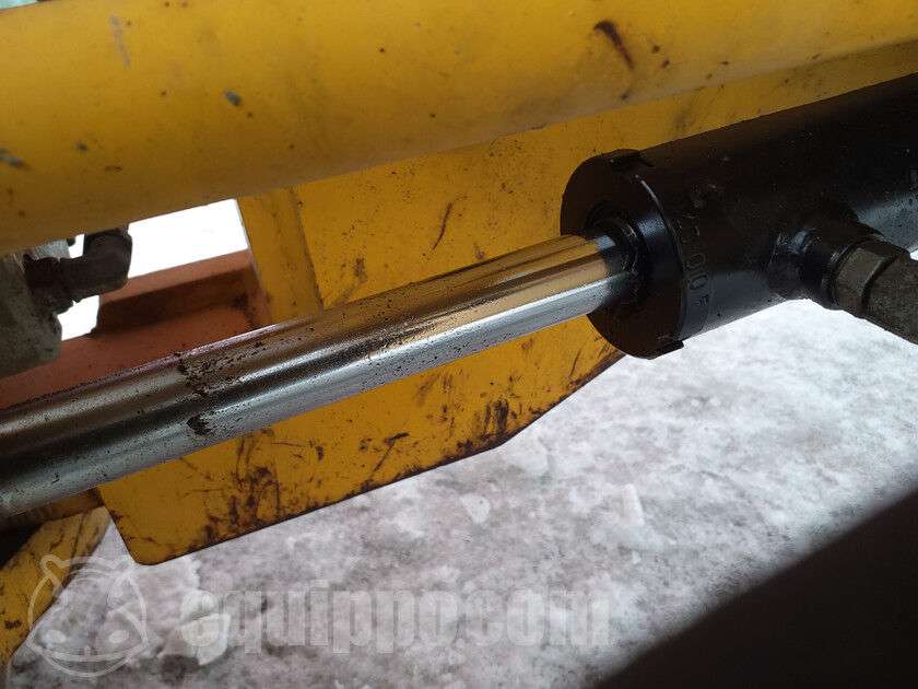 Teleskopinį keltuvą GENIE S-45 parduodama aukcione-photo