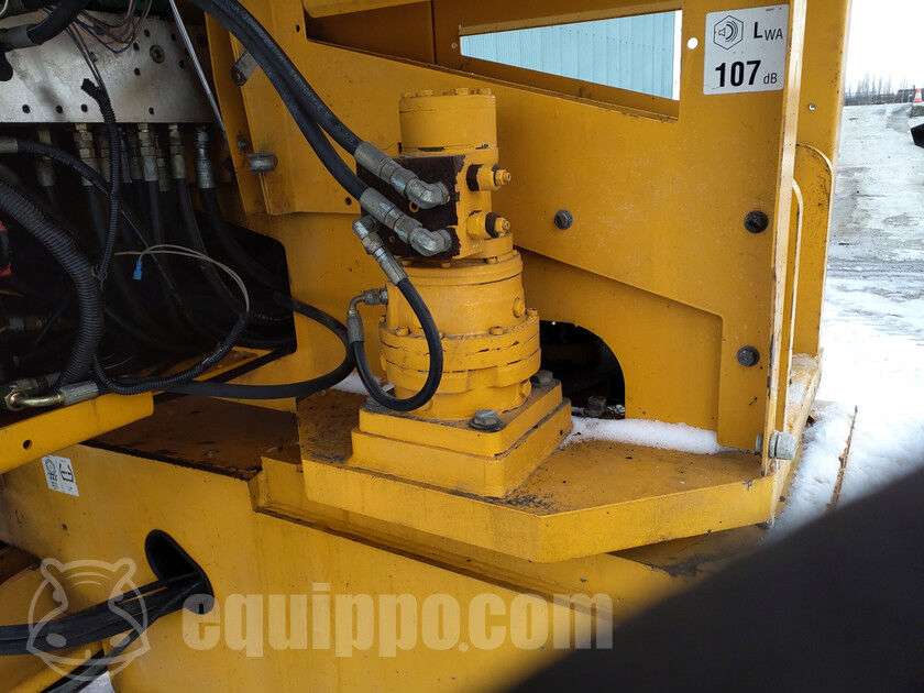 Teleskopinį keltuvą GENIE S-45 parduodama aukcione-photo