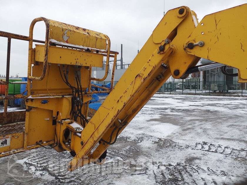 Teleskopinį keltuvą GENIE S-45 parduodama aukcione-photo