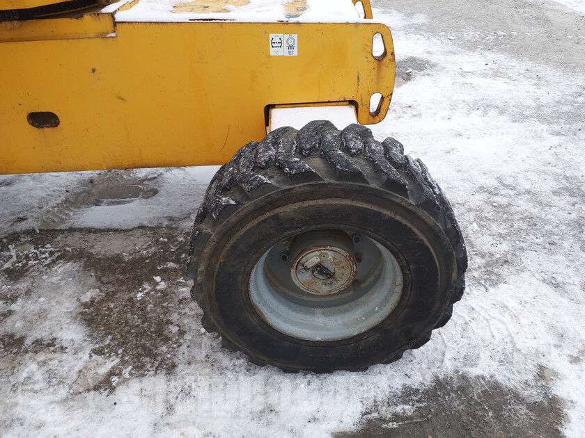 Teleskopinį keltuvą GENIE S-45 parduodama aukcione-photo