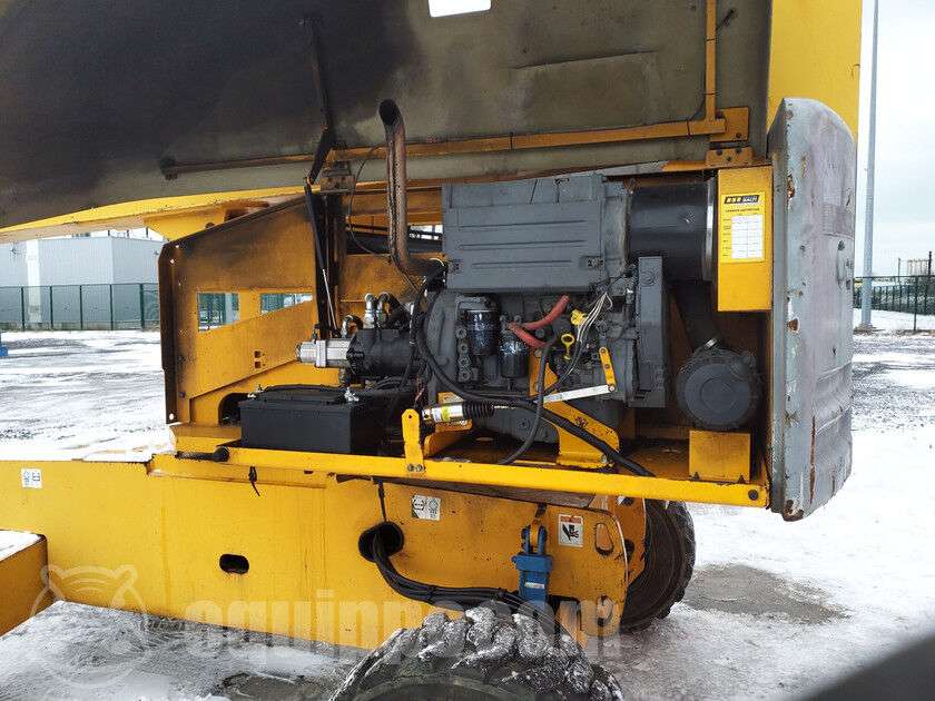 Teleskopinį keltuvą GENIE S-45 parduodama aukcione-photo