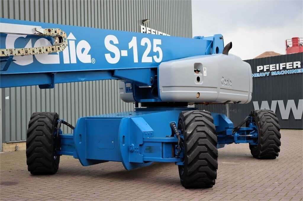Teleskopinis keltuvas GENIE S125 Diesel, 4x4x4 Drive, 40.1m Working Height, Ji-photo