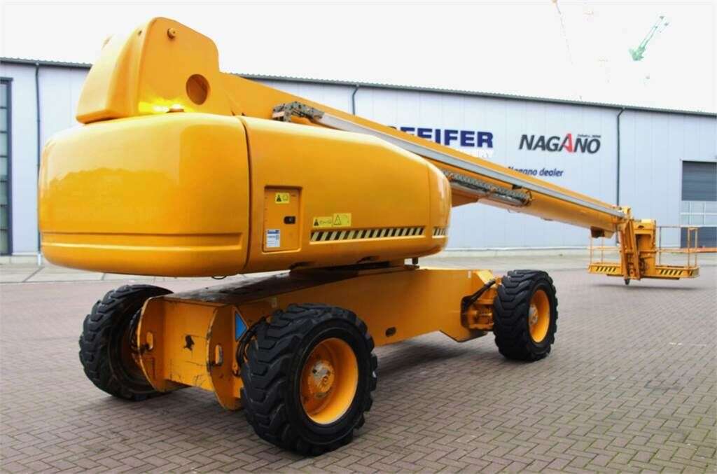 Teleskopinis keltuvas GENIE S105 Diesel, 4x4 Drive And 4-Wheel Steering, 34m W-photo
